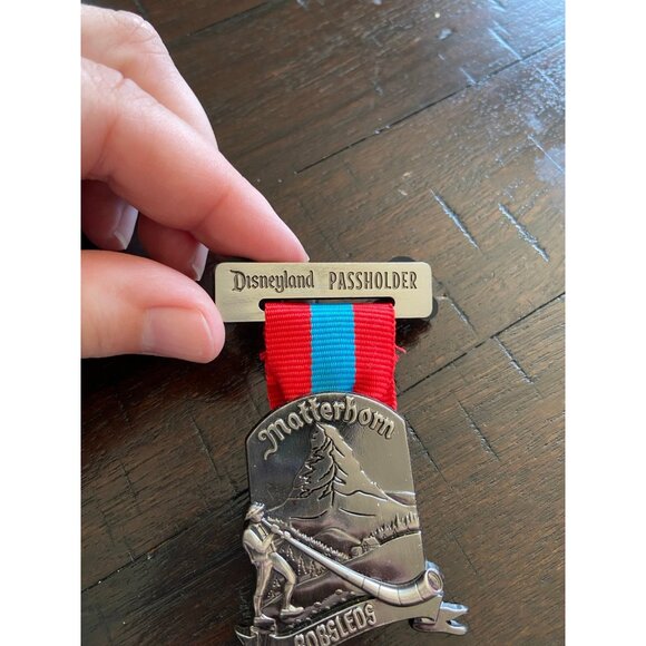 Disneyland Annual Passholder 2017 Matterhorn Bobsled Ribbon LE‎ Disney Pin - Picture 2 of 7